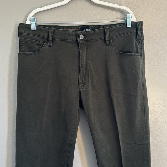 34 Heritage green pants mid rise, straight 40/32 - Picture 2 of 4